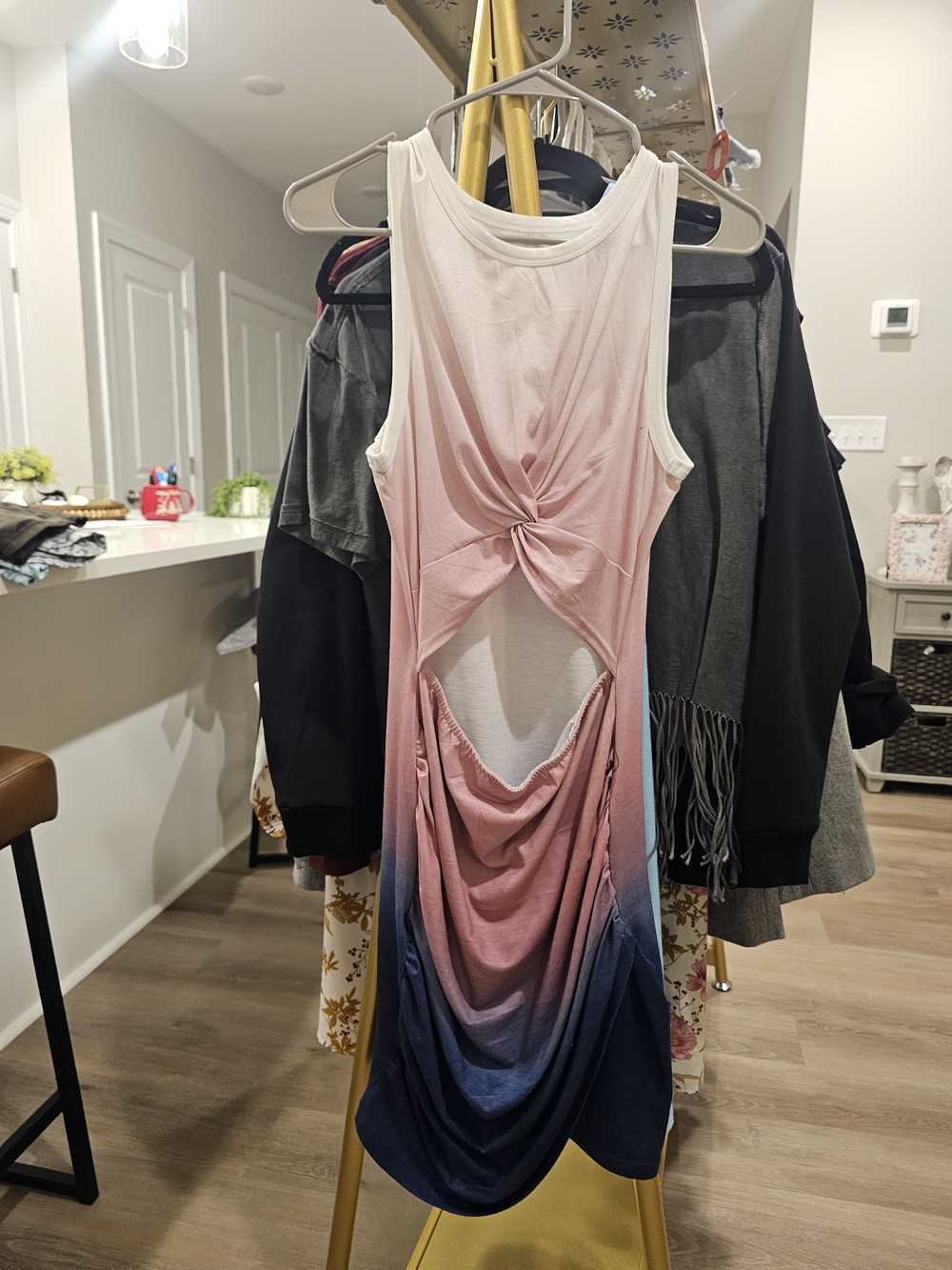 Sleeveless Twist-Front Ombre Maxi Dress in Pink to Navy